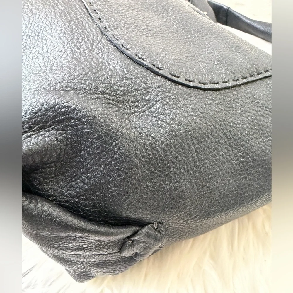 HENRY BEGUELIN  Leather Hobo Bag. Made in Italy